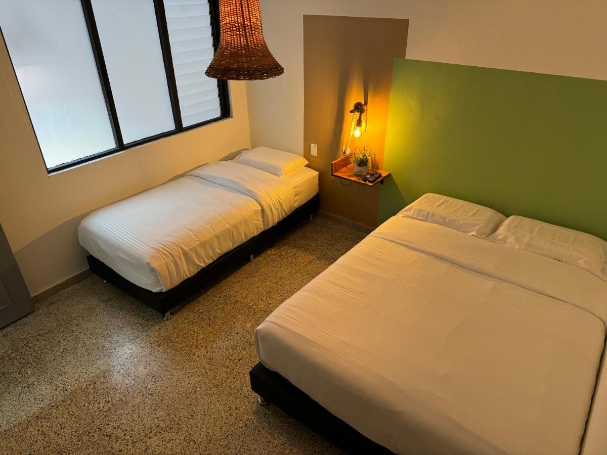 Rustik House Hotel Medellin Exterior photo